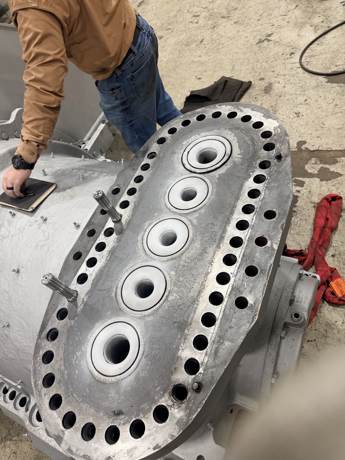 Turbine valve seats and casing flange
